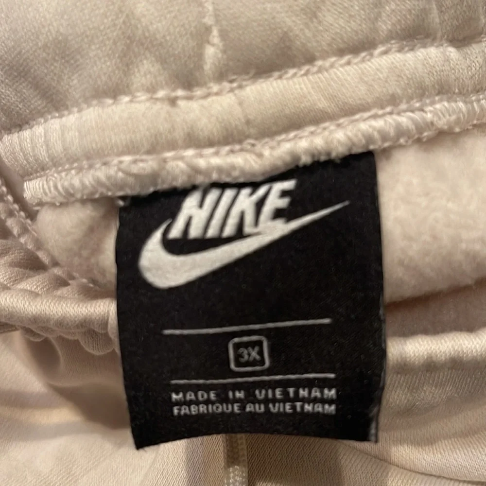 NWOT Nike joggers - Picture 5 of 5